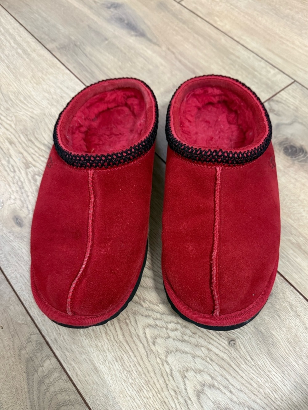 UGG Red Tasman